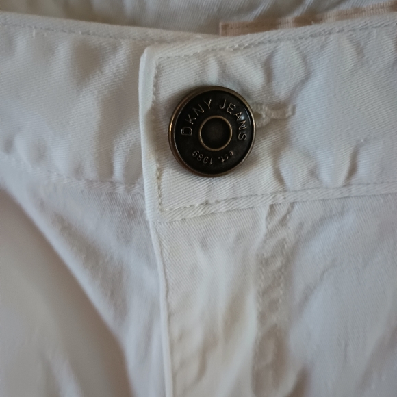 DKNY White Denim Cargo Capri Pants Cropped Stretch Jeans Sz 12 Activewear - Picture 5 of 9